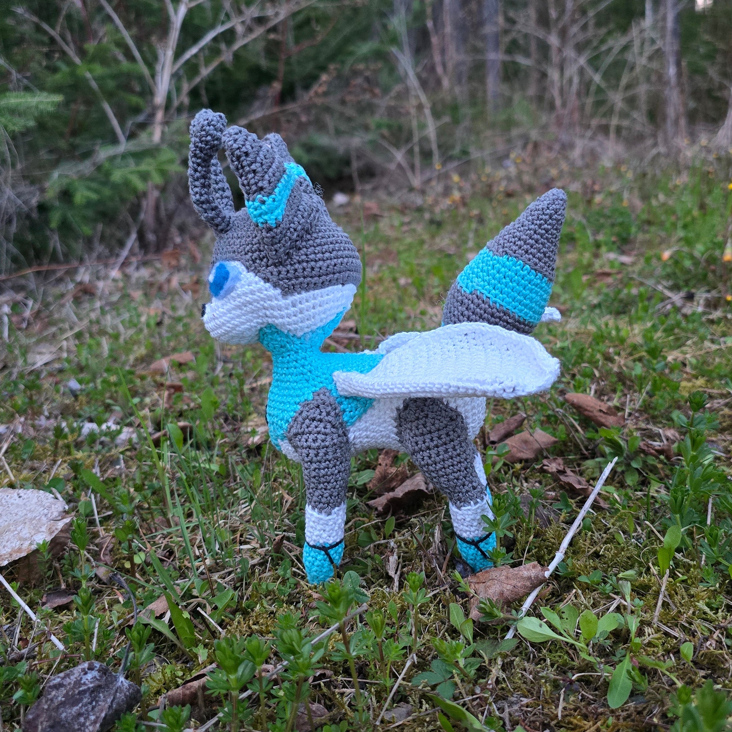 Beexi, the Guardian of the Fringes Crochet Pattern – Fantasy Fox Bee Amigurumi PDF
