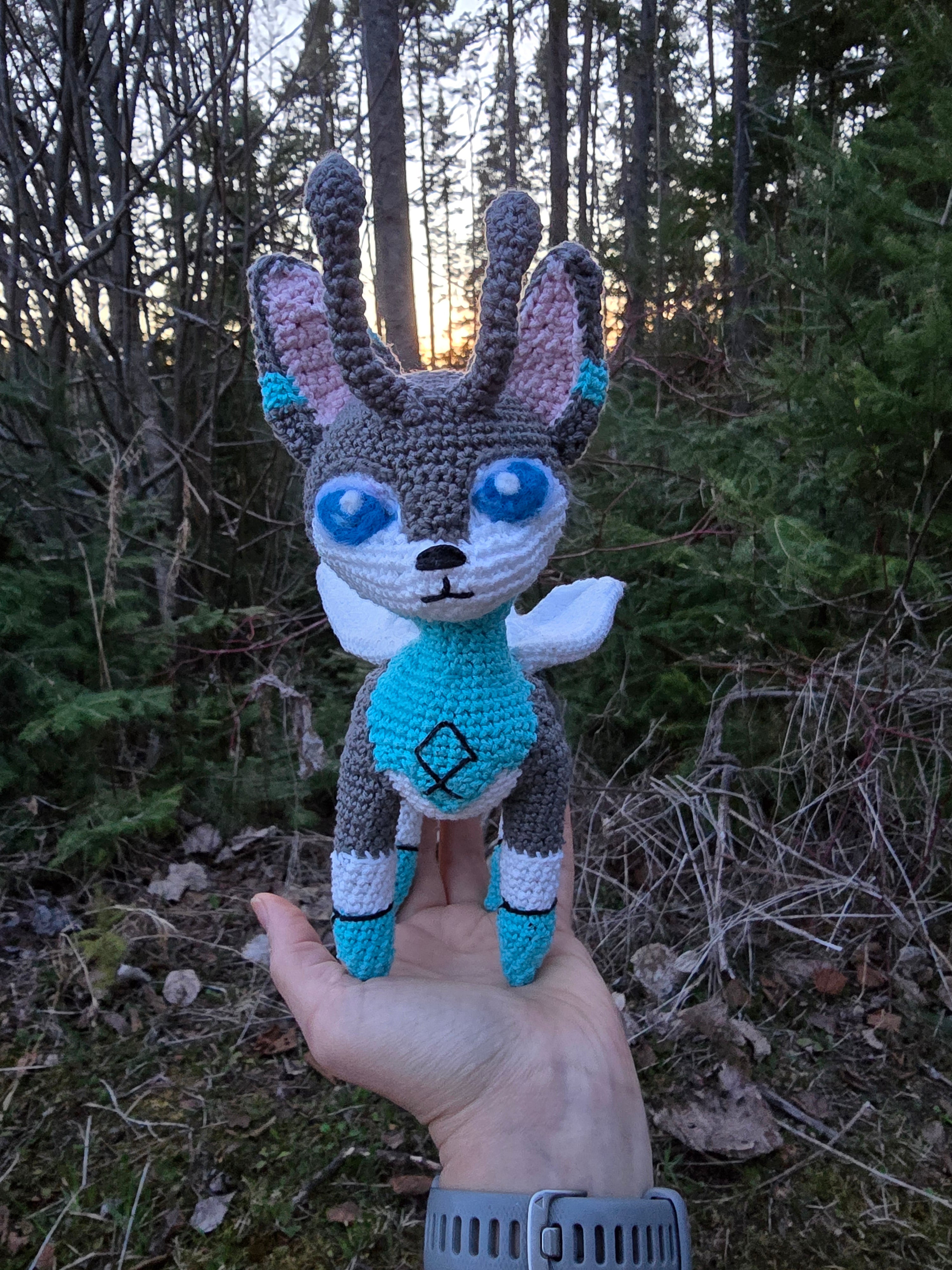 Beexi, the Guardian of the Fringes Crochet Pattern – Fantasy Fox Bee Amigurumi PDF