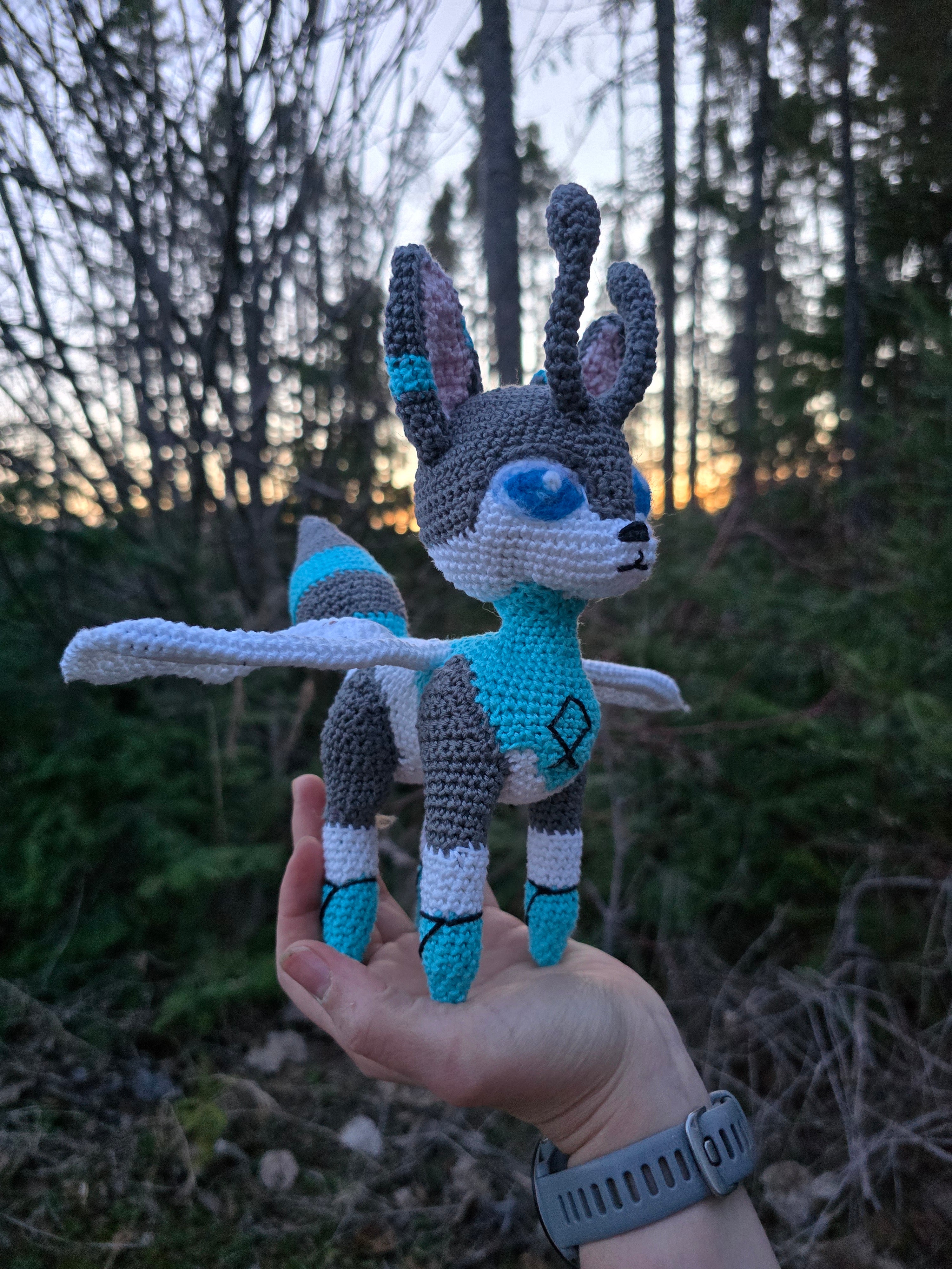 Beexi, the Guardian of the Fringes Crochet Pattern – Fantasy Fox Bee Amigurumi PDF