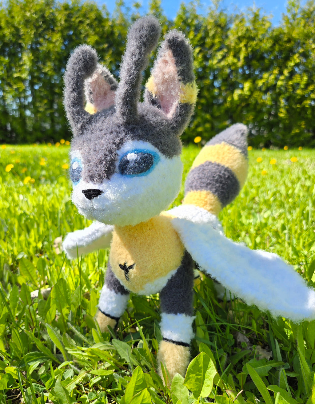 Beexi, the Guardian of the Fringes Crochet Pattern – Fantasy Fox Bee Amigurumi PDF