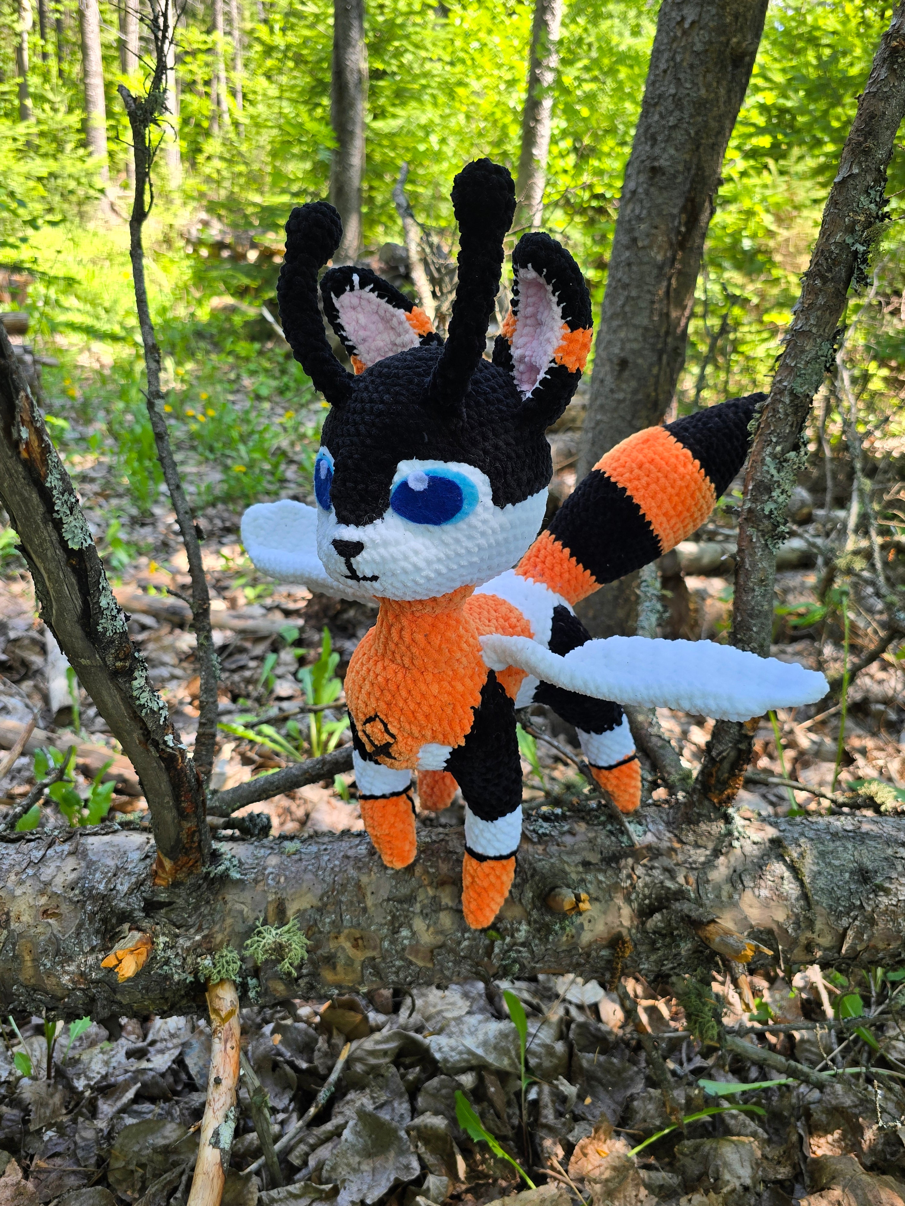 Beexi, the Guardian of the Fringes Crochet Pattern – Fantasy Fox Bee Amigurumi PDF