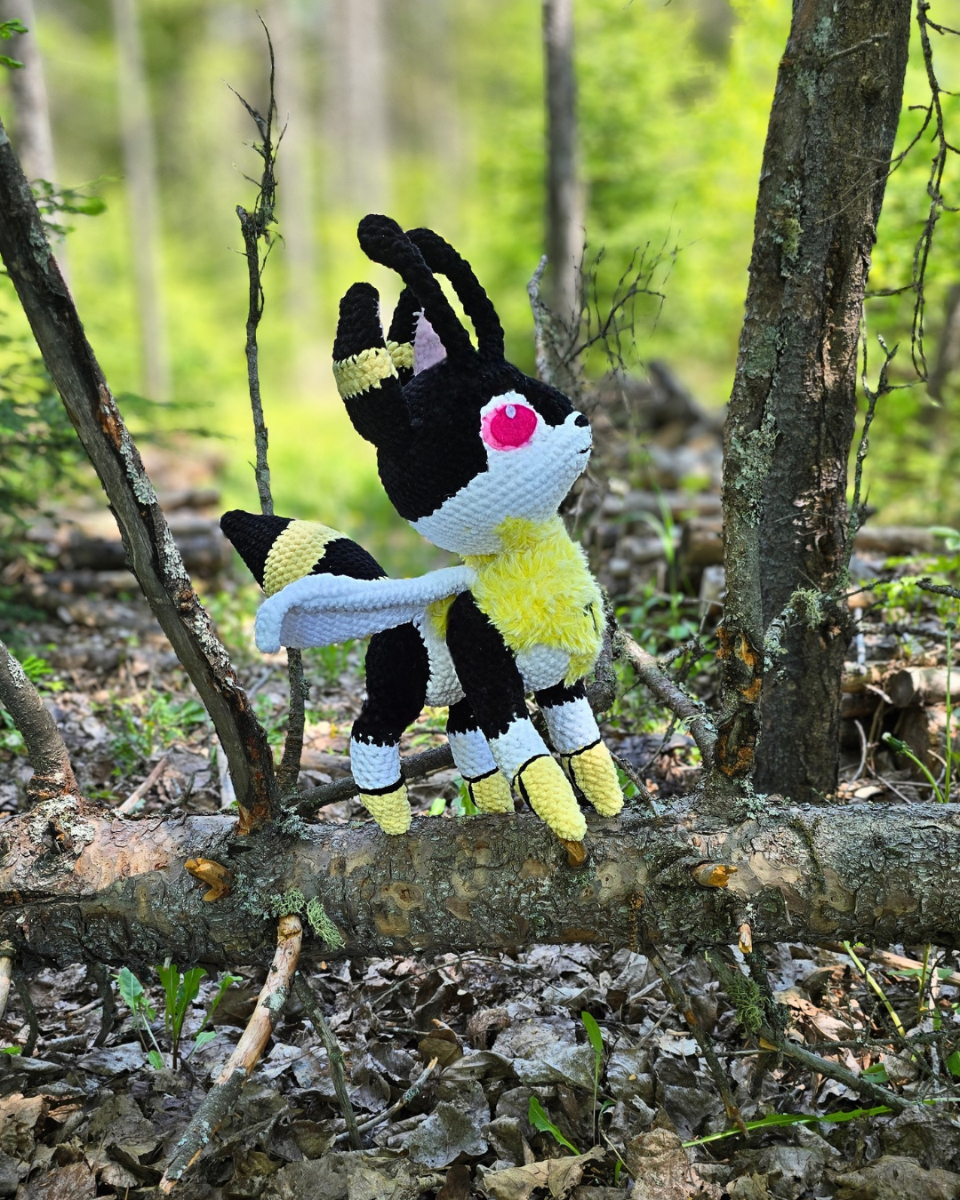Beexi, the Guardian of the Fringes Crochet Pattern – Fantasy Fox Bee Amigurumi PDF