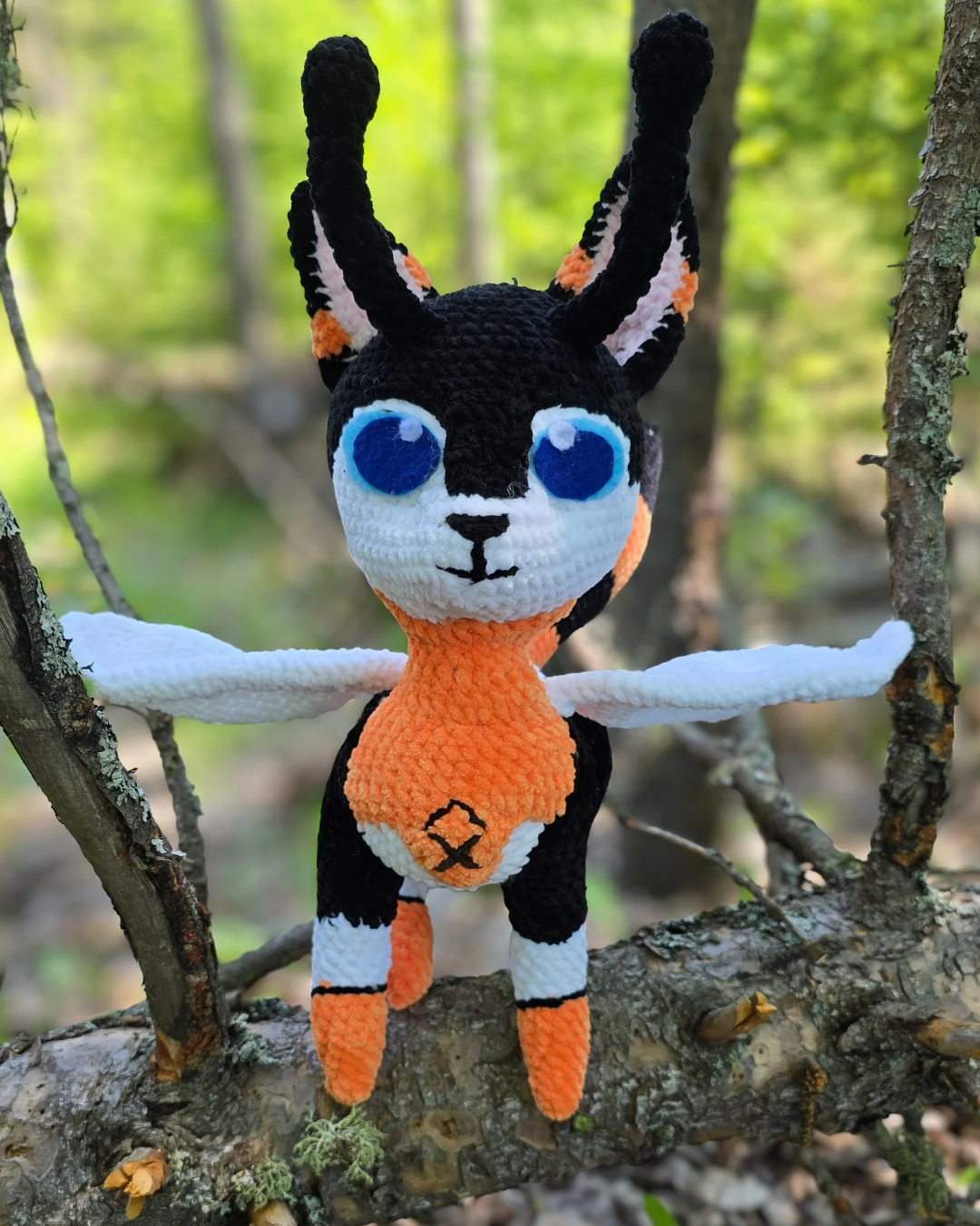 Beexi, the Guardian of the Fringes Crochet Pattern – Fantasy Fox Bee Amigurumi PDF