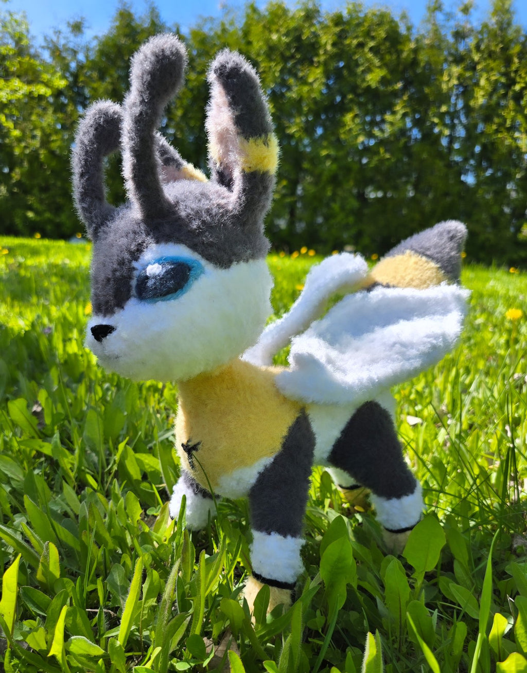 Beexi, the Guardian of the Fringes Crochet Pattern – Fantasy Fox Bee Amigurumi PDF